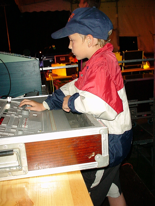 2003_07_13 fete nationale au camping0045.JPG